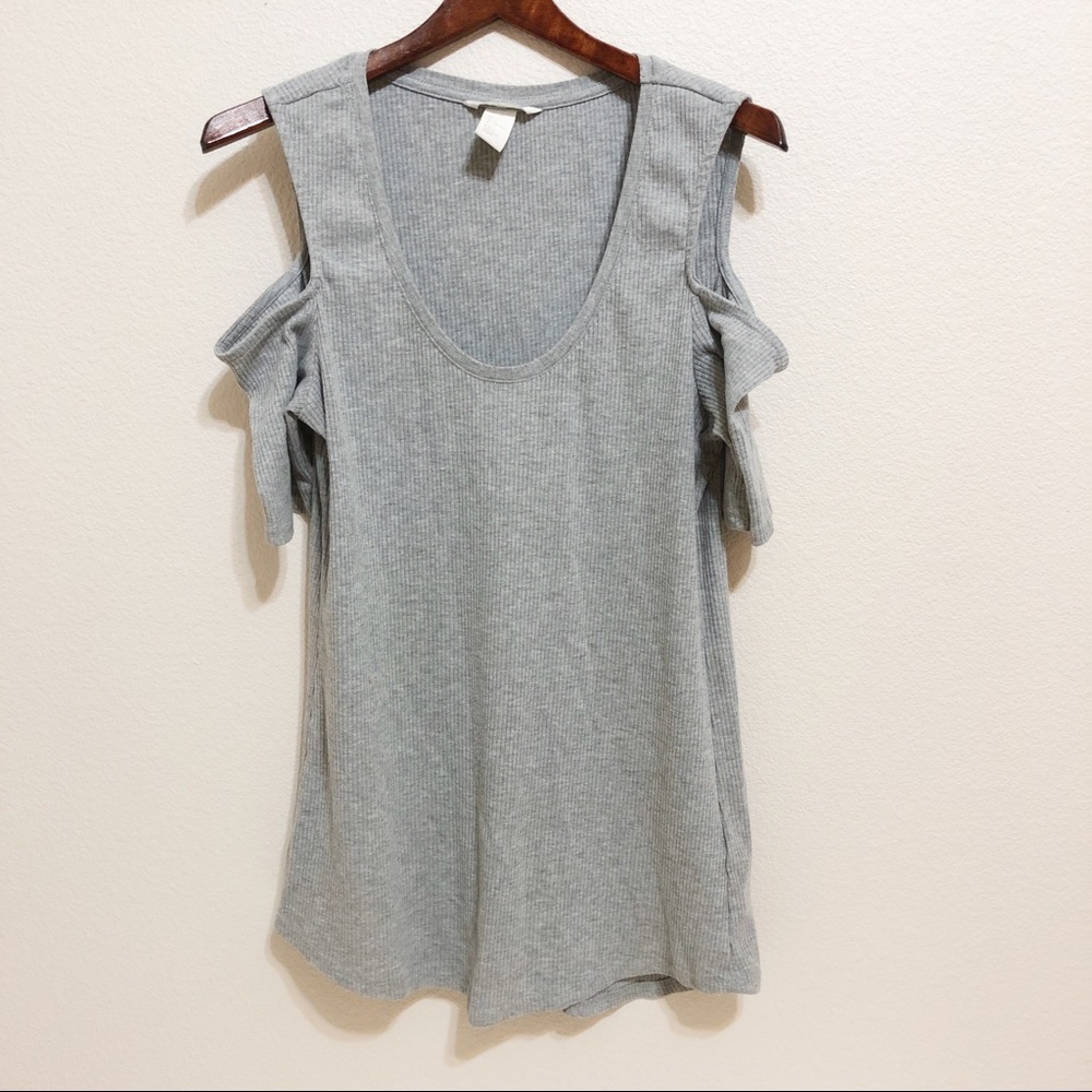 H&M Cold Shoulder Top | L